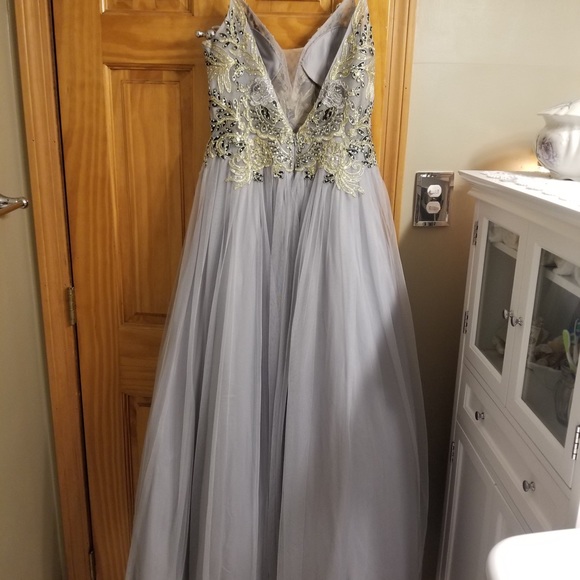 Formal Gown - Picture 4 of 5